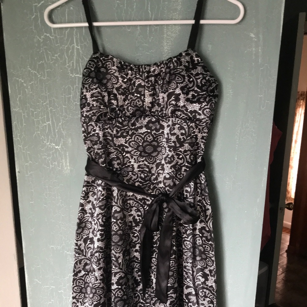 Dress Barn Ruffle Party Dress -Size 6 Petit ** Like new**